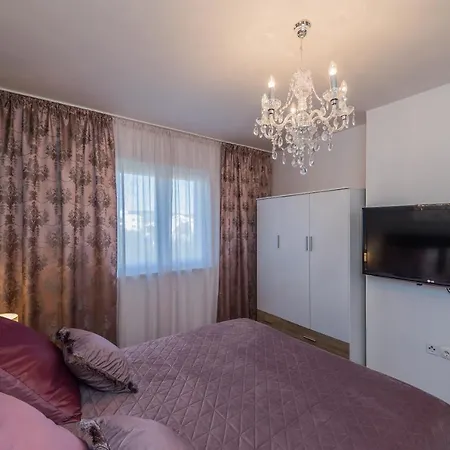 Ivana Apartment *